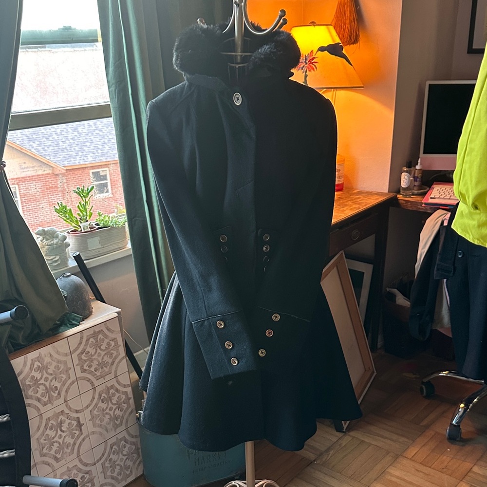 Elegant Betsey Johnson Black Wool Blend Lady Coat with Removable Faux Fur Collar